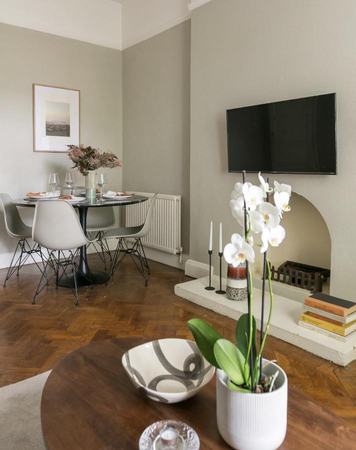 Chic 1 Bedroom In Bloomsbury, Sleeps 4 * Londra